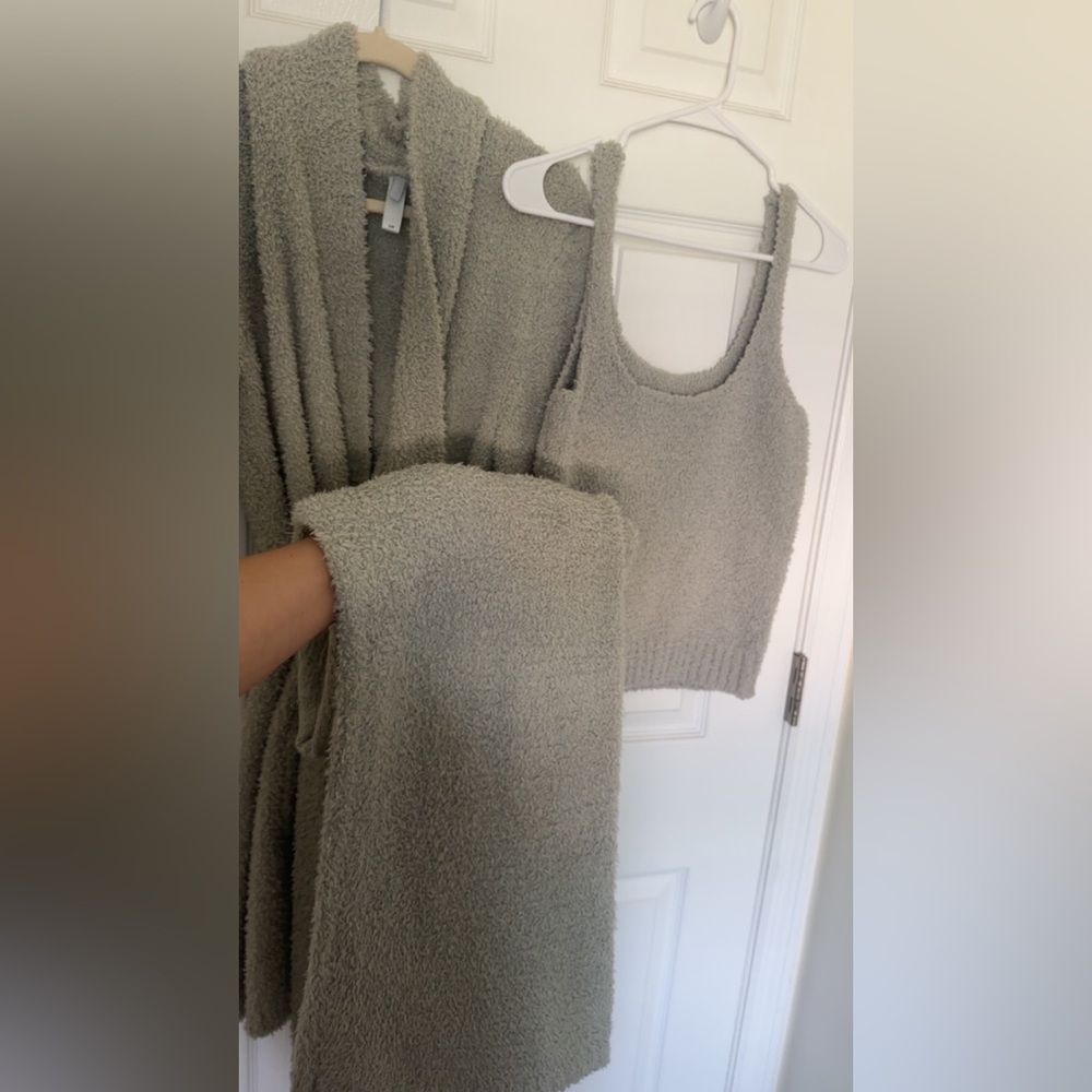 Skims grey/green cozy set